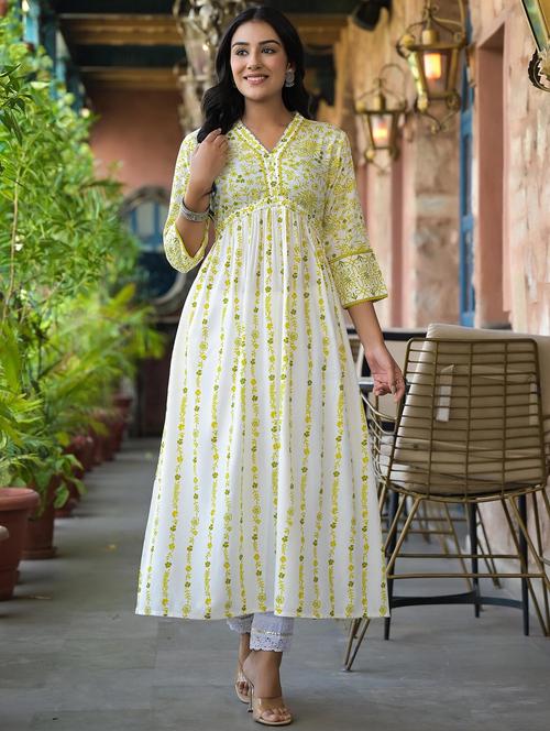women printed three quarter sleeve a-line kurta - 22014648 -  Standard Image - 0