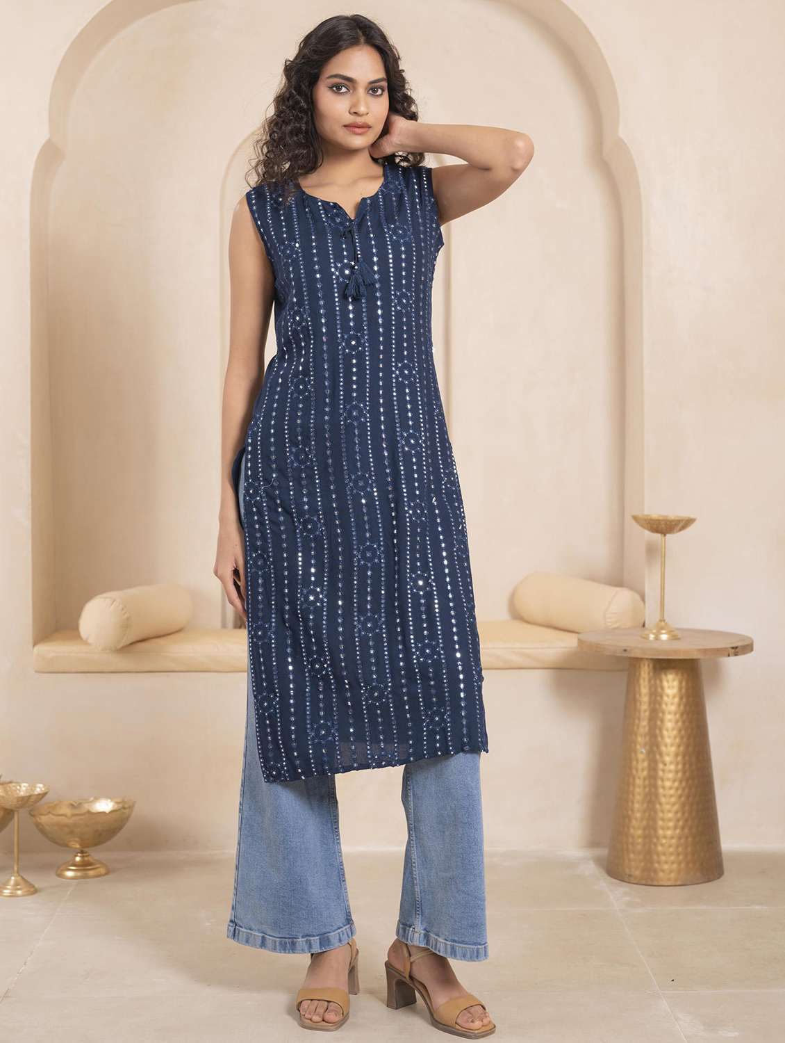 women embroidered sleeveless straight kurta - 22014677 -  Standard Image - 2