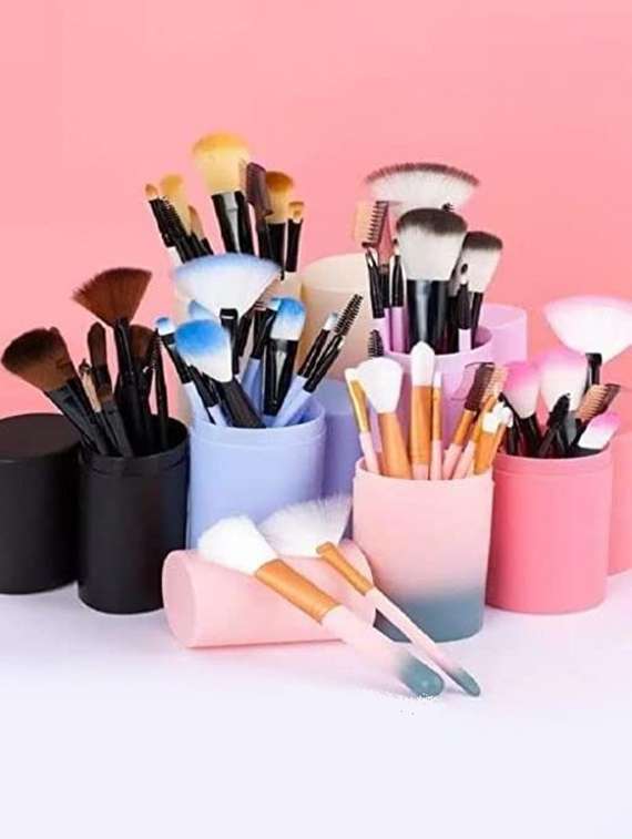 pack of 10 professional makeup brushes with container(color may vary)