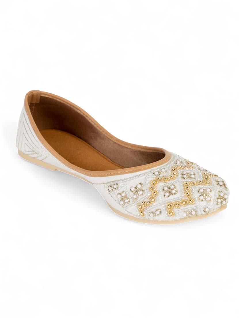 women embellished slip on juti - 22017417 - Standard Image - 2