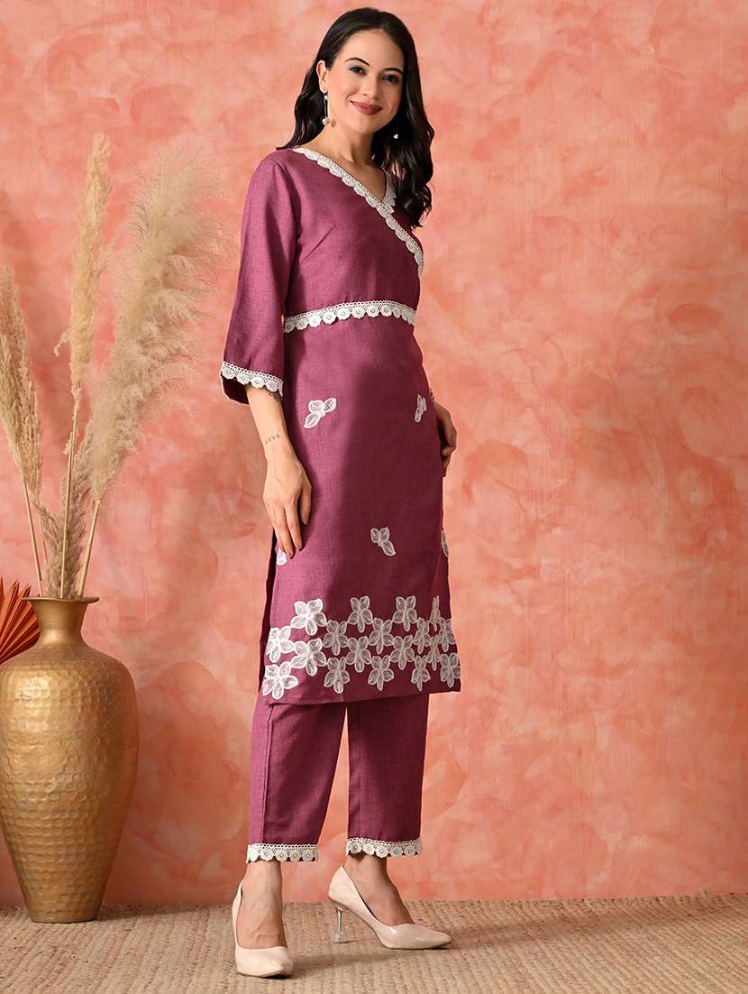 women embroidered three quarter sleeve kurta and pant set - 22017625 - Standard Image - 2