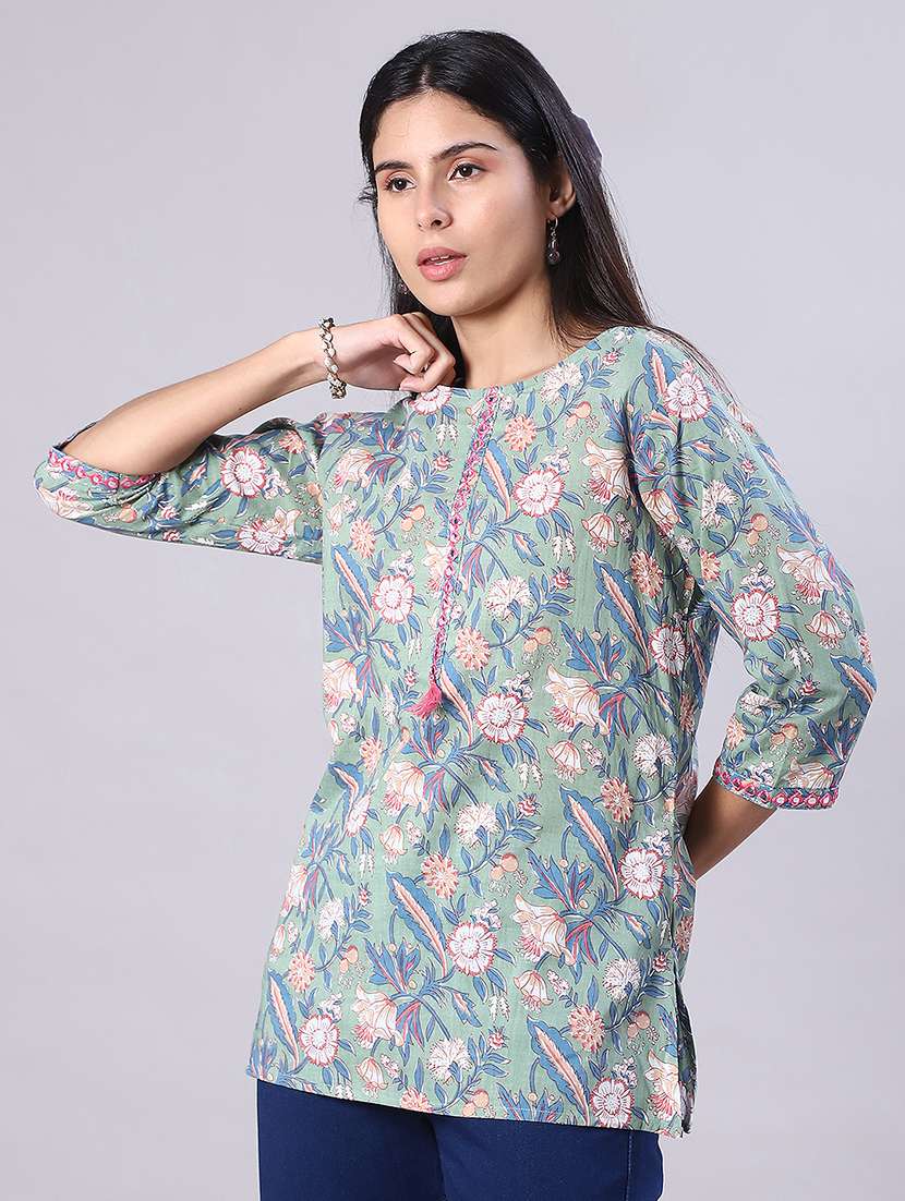 women printed three quarter sleeve kurti - 22017972 -  Standard Image - 2