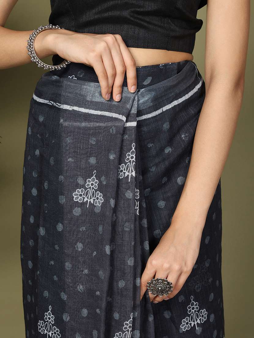 black cotton blend ready to wear saree with blouse - 22018567 -  Standard Image - 7