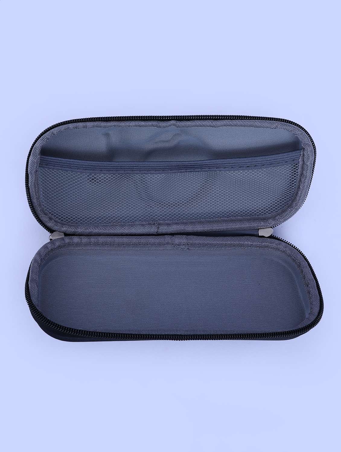astronaut-themed pencil pouch - 22019629 -  Standard Image - 2