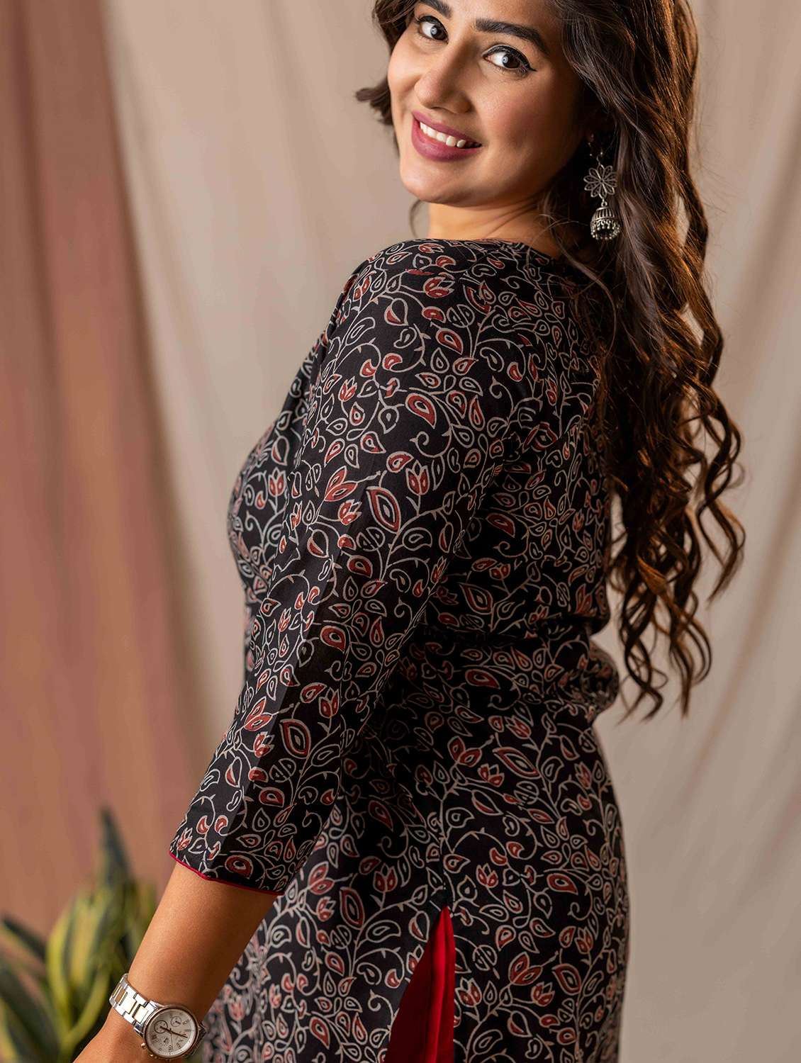 women printed three quarter sleeve straight kurta - 22019998 - Standard Image - 2