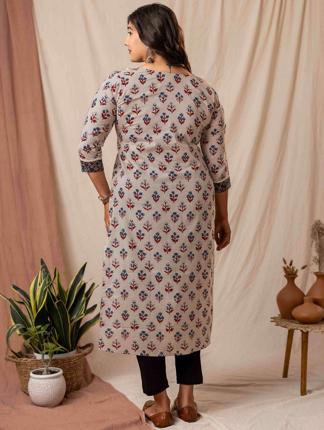 women printed three quarter sleeve straight kurta - 22020000 - Standard Image - 2