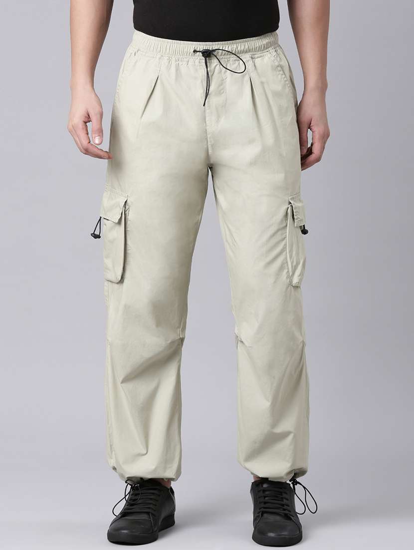 men solid mid rise relaxed fit cargo