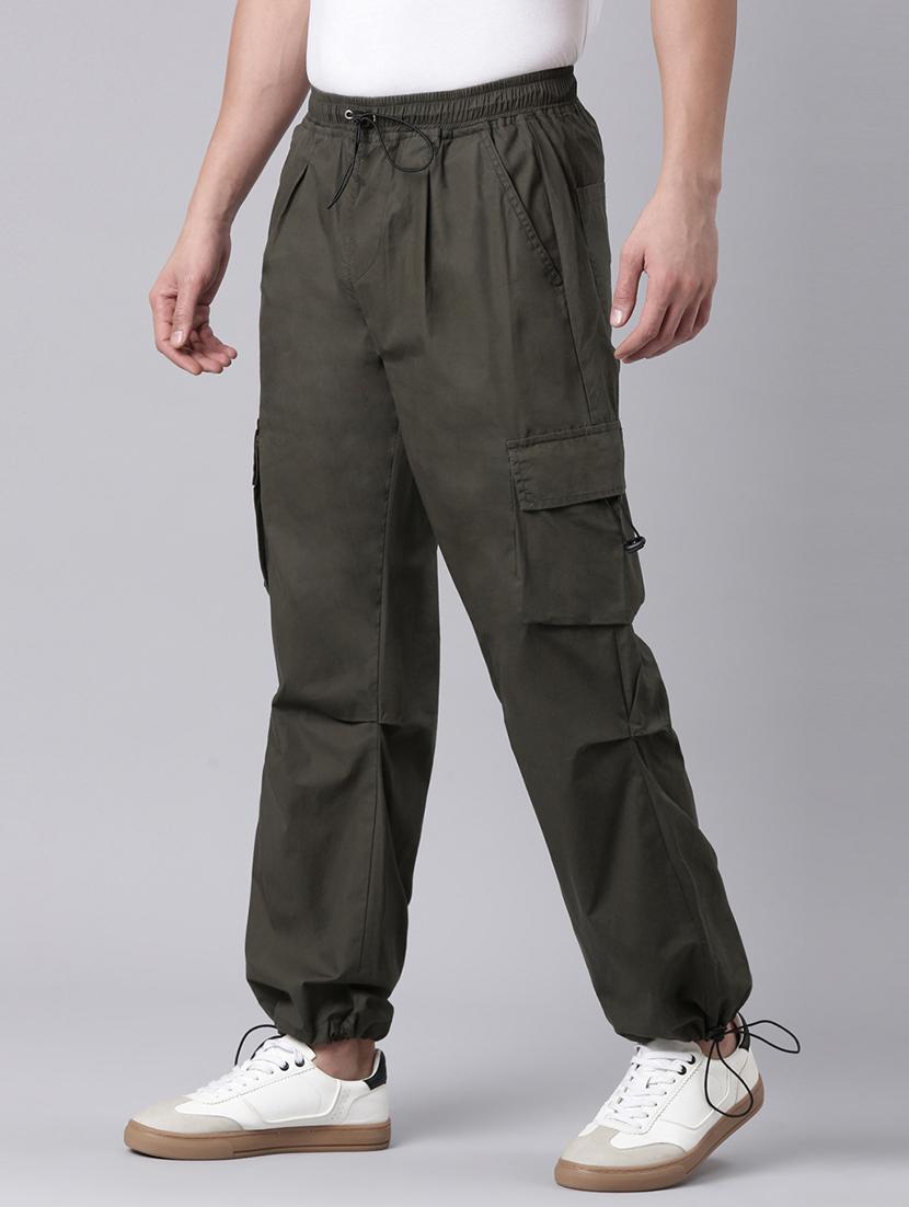 men solid mid rise relaxed fit cargo - 22020096 - Standard Image - 2