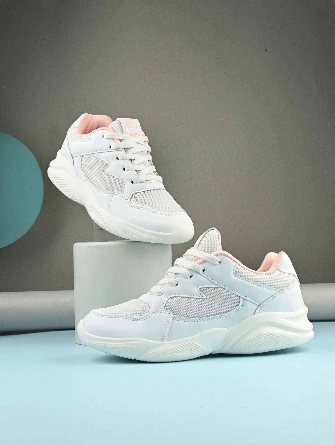 women white lace-up sports shoe