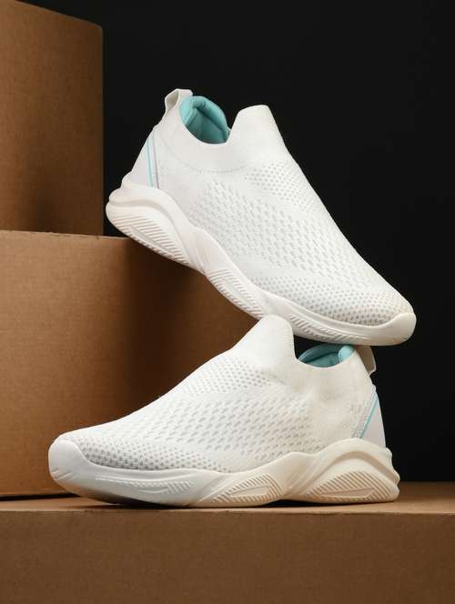 women white slip on sports shoe - 22020343 -  Standard Image - 0