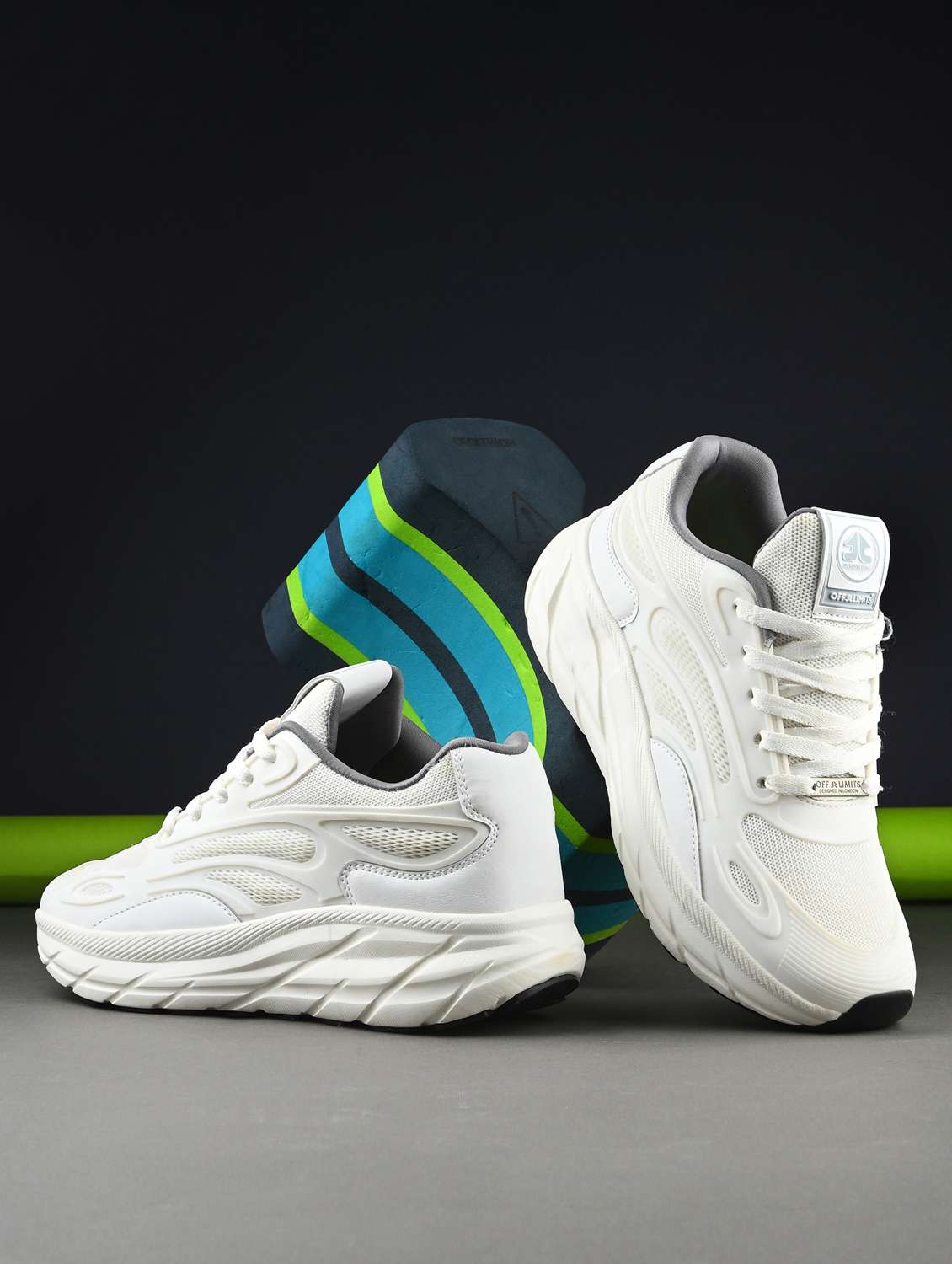 women white lace-up sports shoe