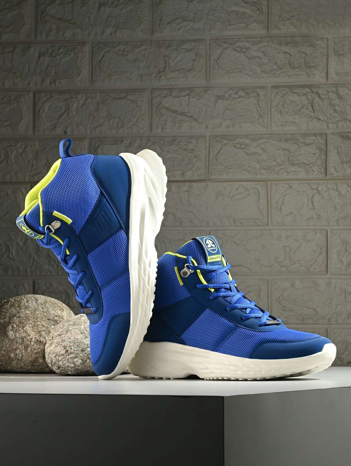 men blue lace up sneaker