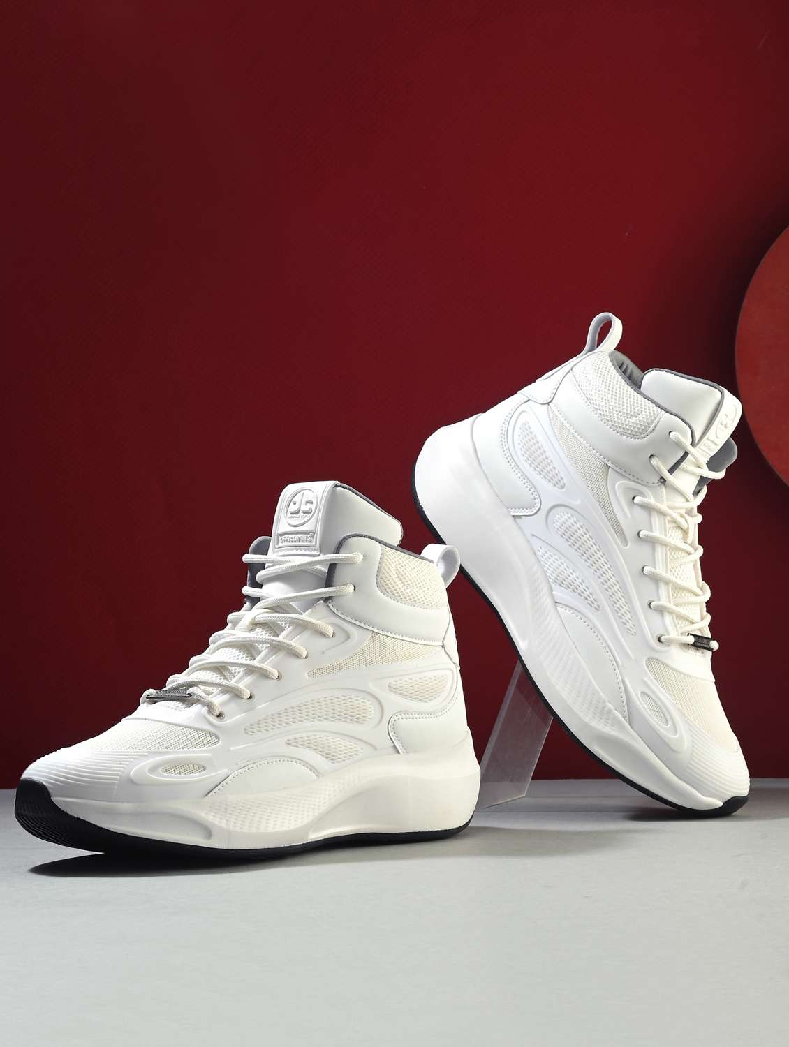 men grey lace up sneaker