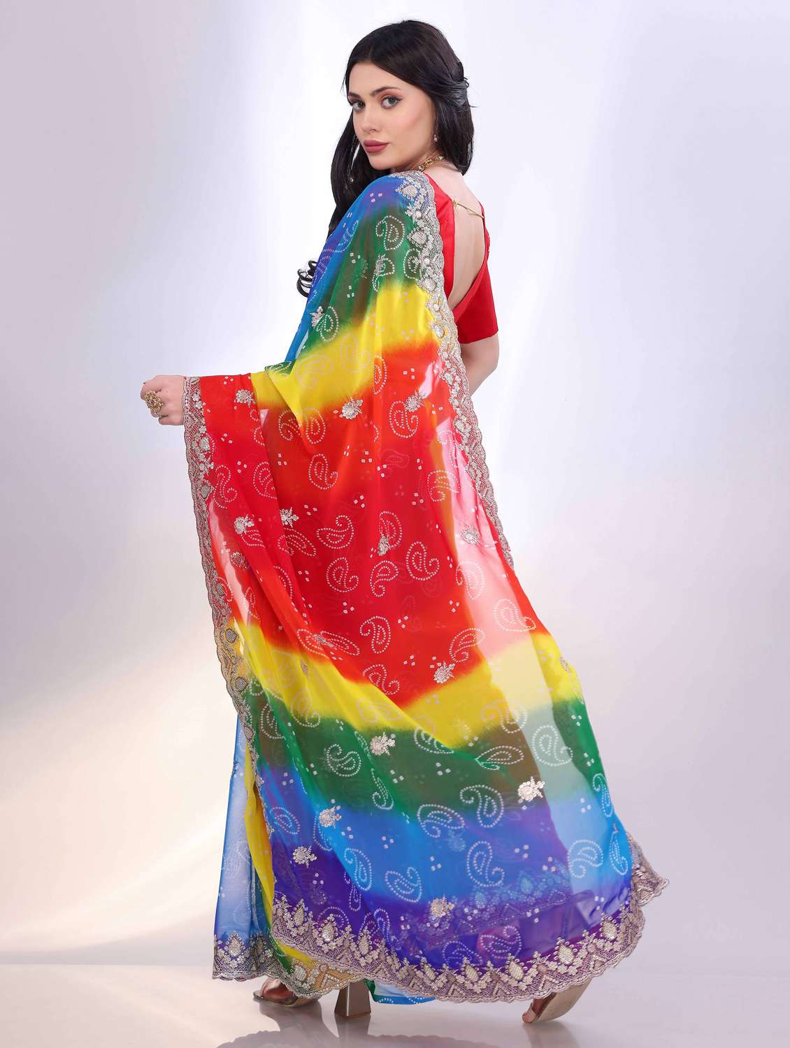 women bandhani printed saree with blouse - 22021298 - Standard Image - 2