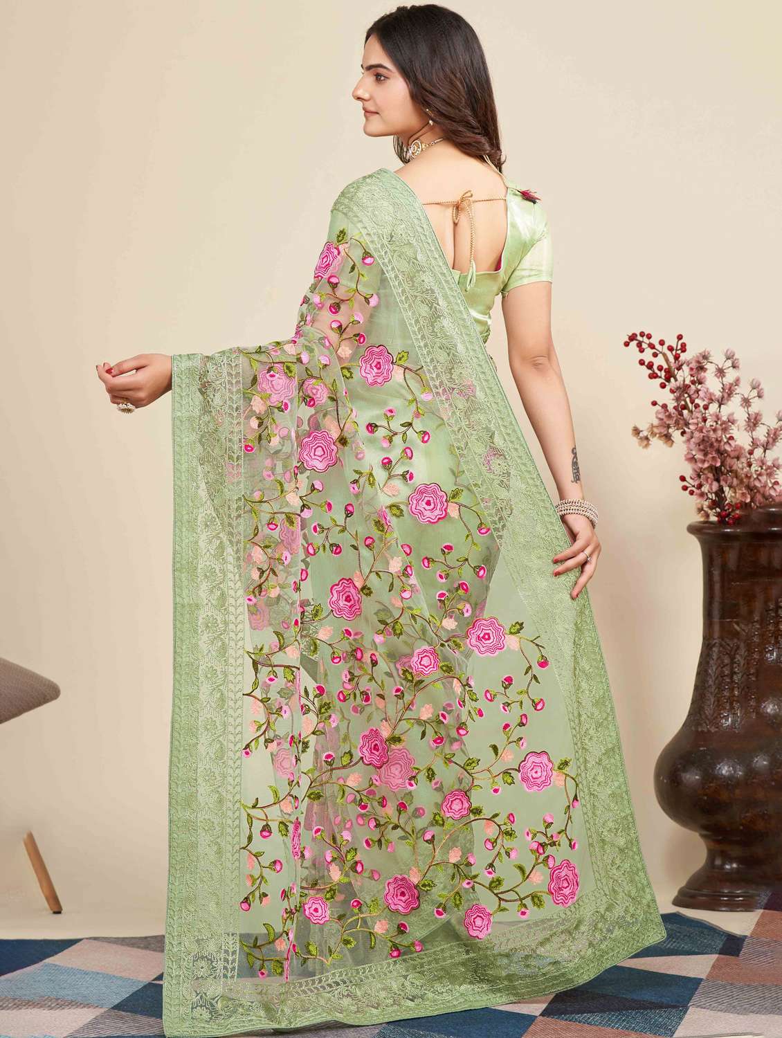 women floral embroidered saree with blouse - 22021362 -  Standard Image - 2