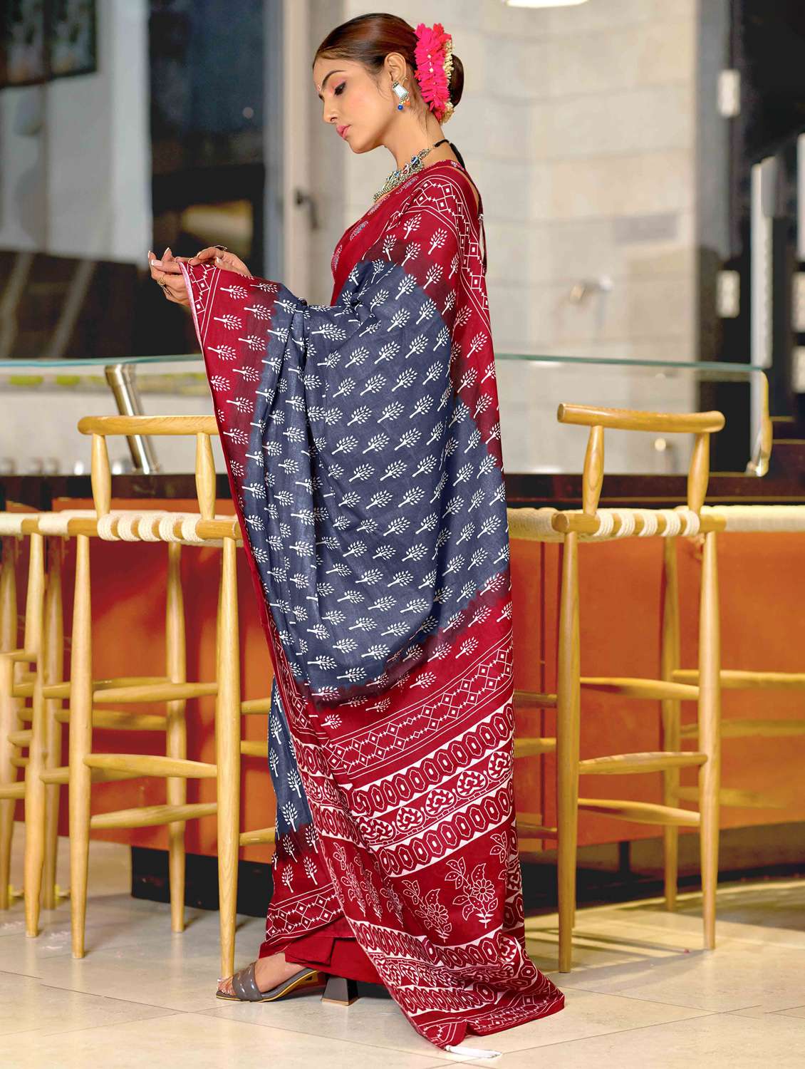 women printed casual wear saree with blouse - 22021395 -  Standard Image - 2