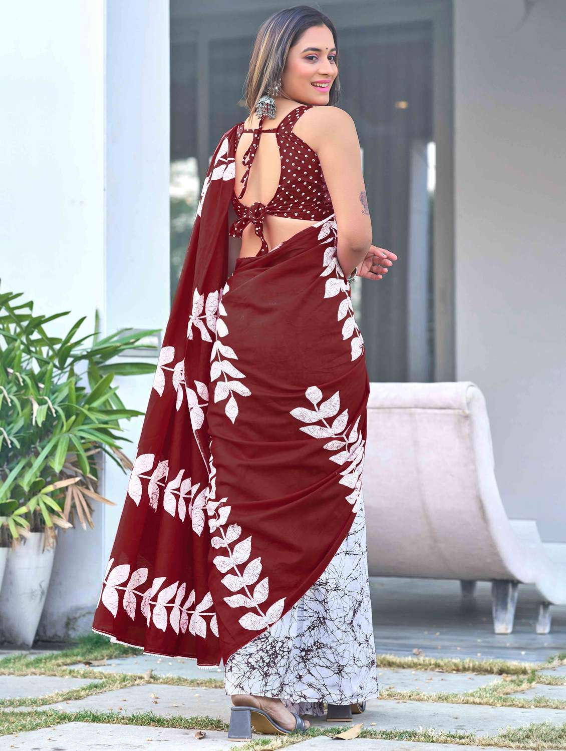 women printed half & half saree with blouse - 22021397 -  Standard Image - 2