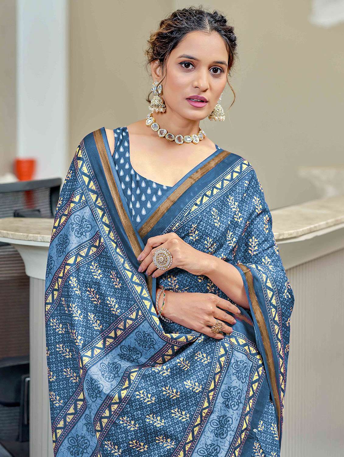 women printed casual wear saree with blouse - 22021416 -  Standard Image - 2