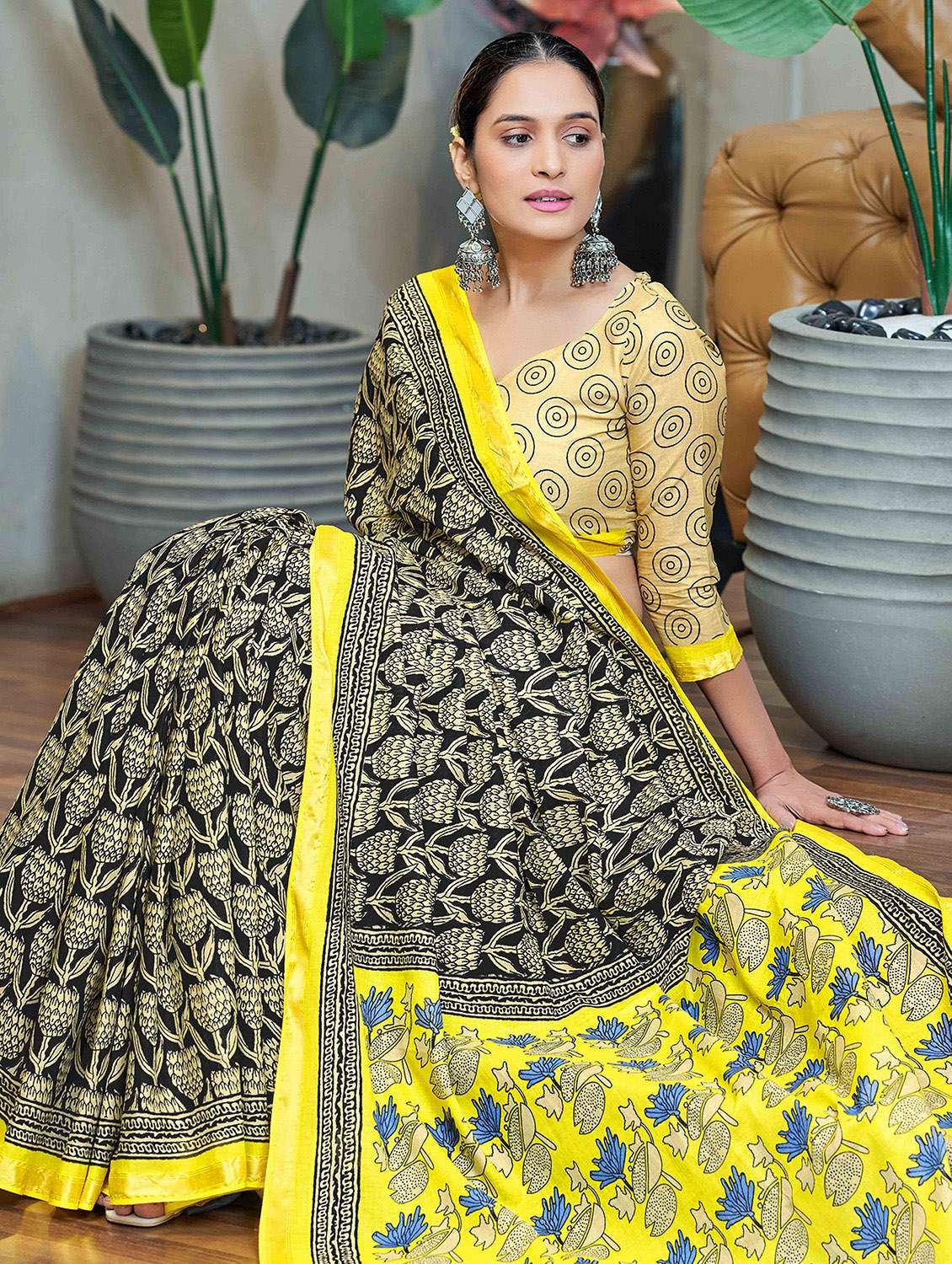 women printed casual wear saree with blouse - 22021426 -  Standard Image - 2