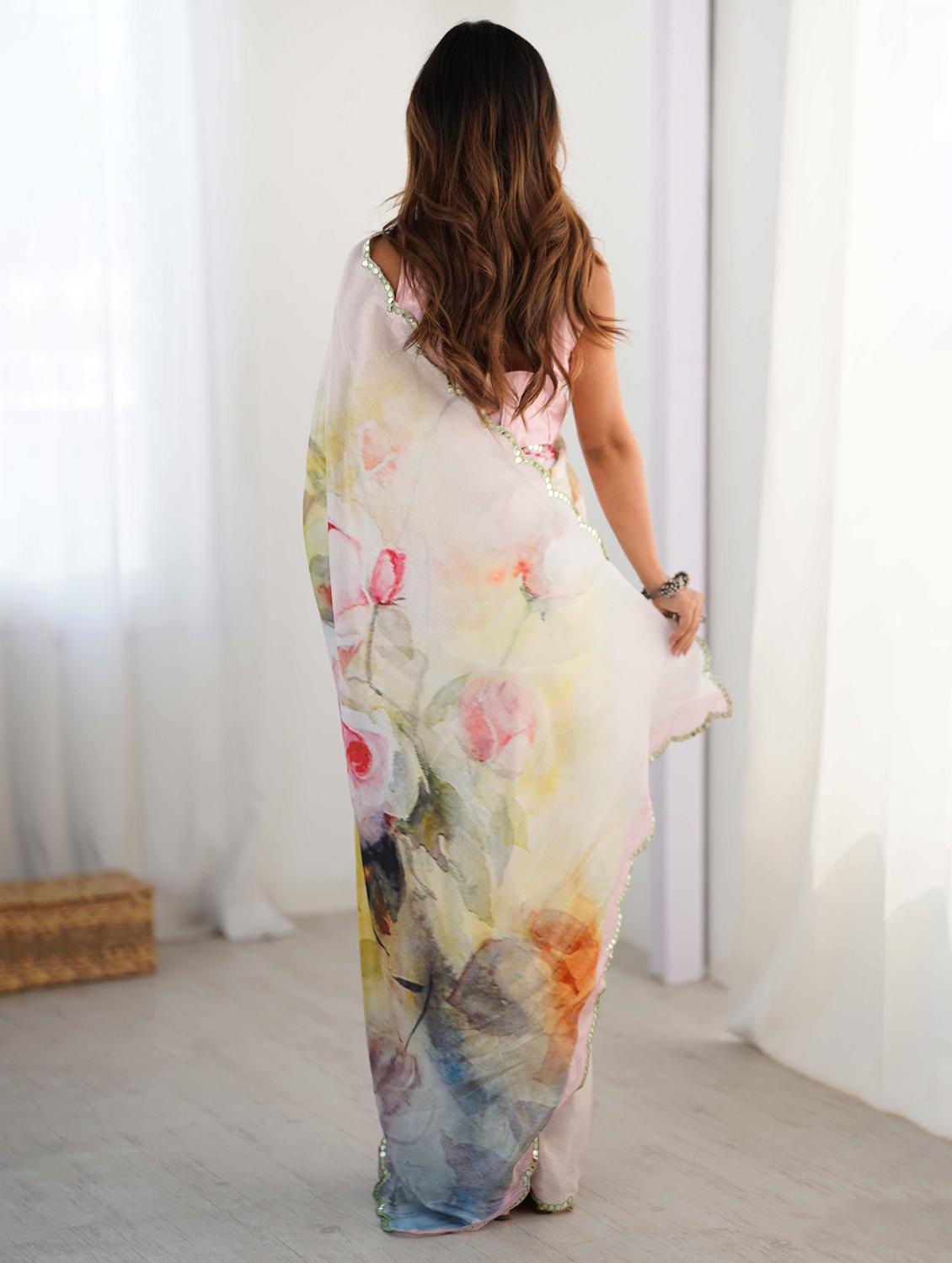 women floral printed saree with blouse - 22021433 - Standard Image - 2