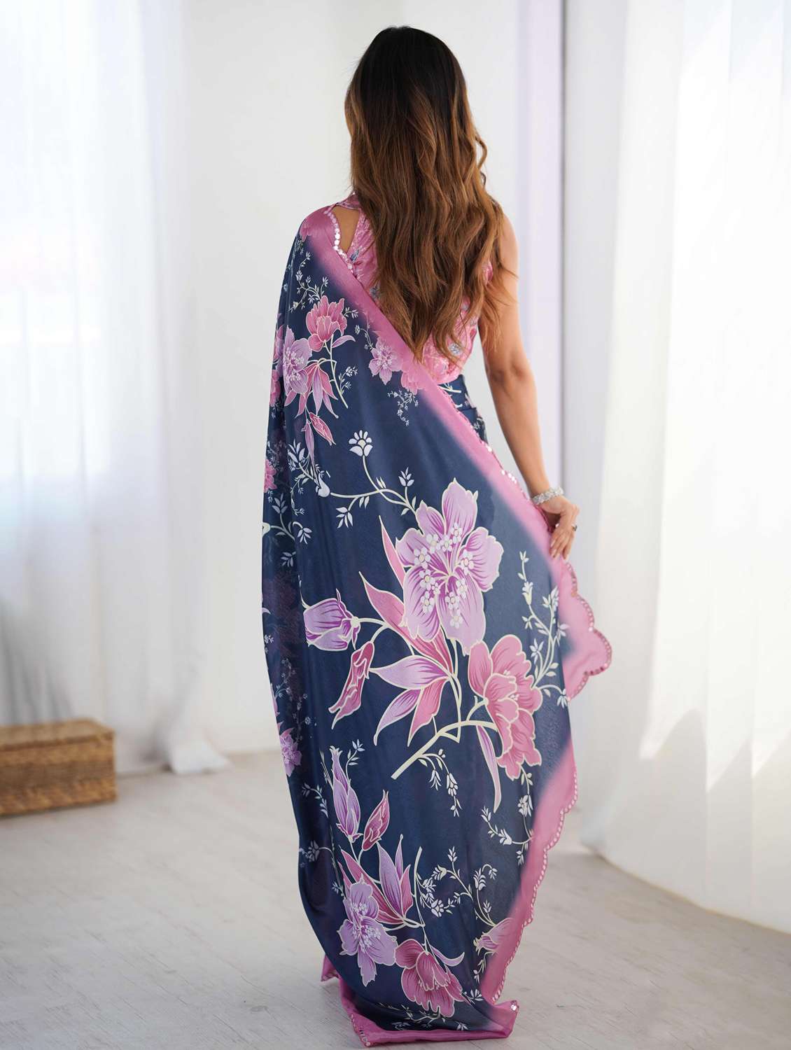 women floral printed saree with blouse - 22021435 -  Standard Image - 2