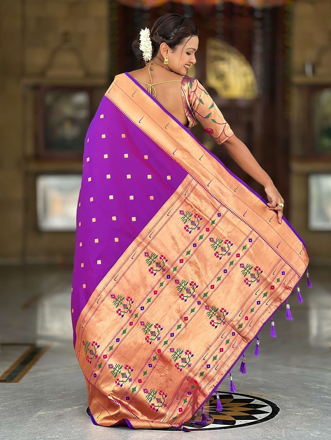 women self design paithani saree with blouse - 22022395 -  Standard Image - 2