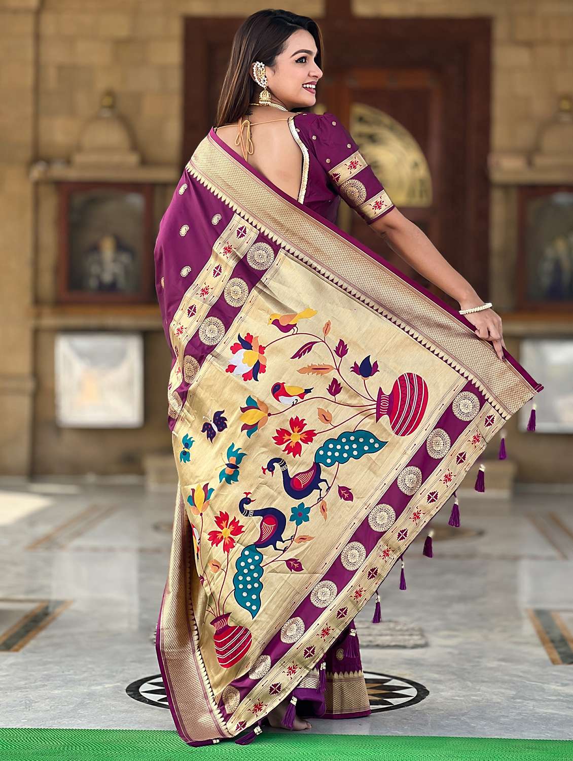 women self design paithani saree with blouse - 22022427 -  Standard Image - 2