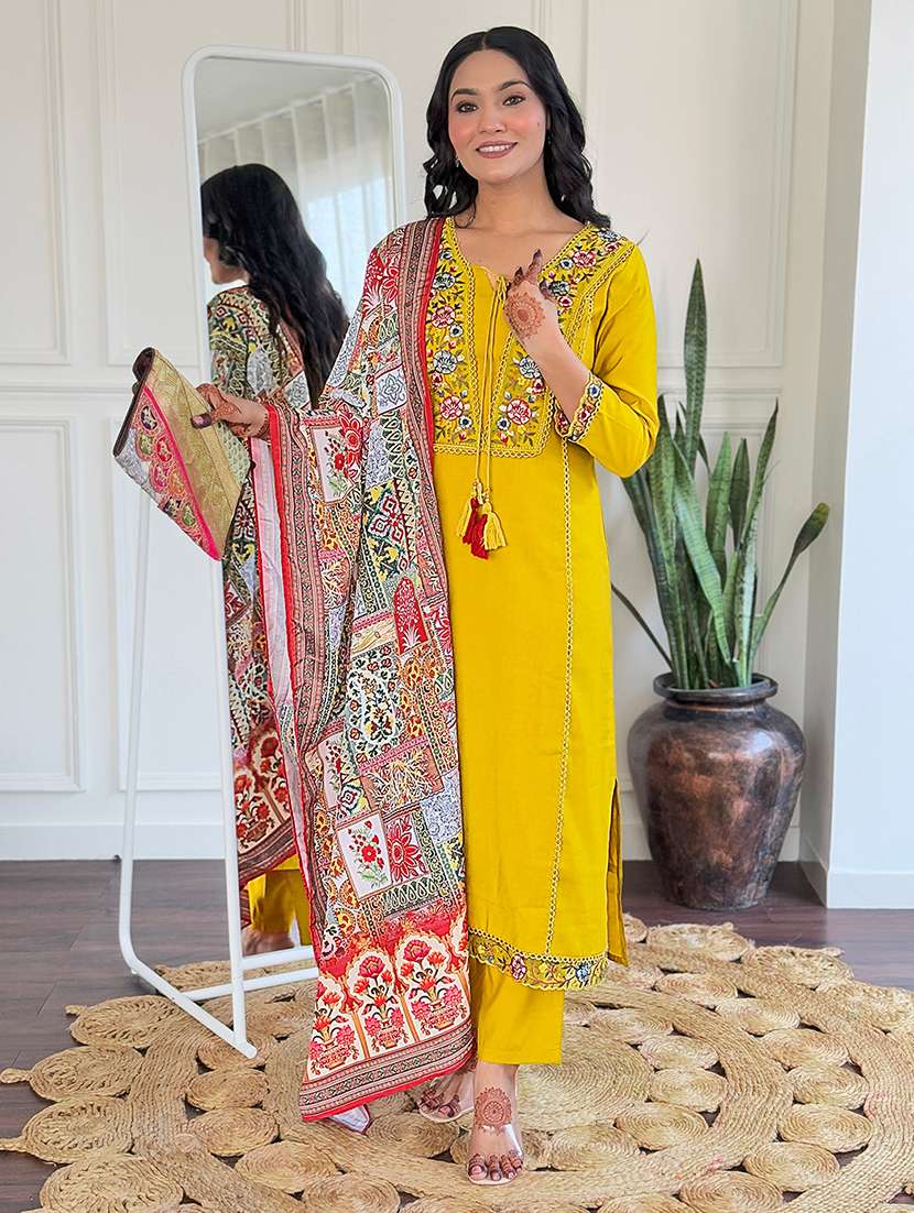 women embroidered three quarter sleeve kurta pant with dupatta set - 22024881 - Standard Image - 2