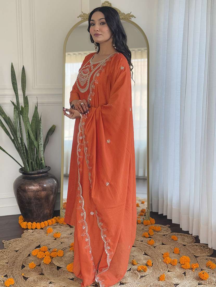 women embroidered three quarter sleeve kurta pant with dupatta set - 22024884 - Standard Image - 2