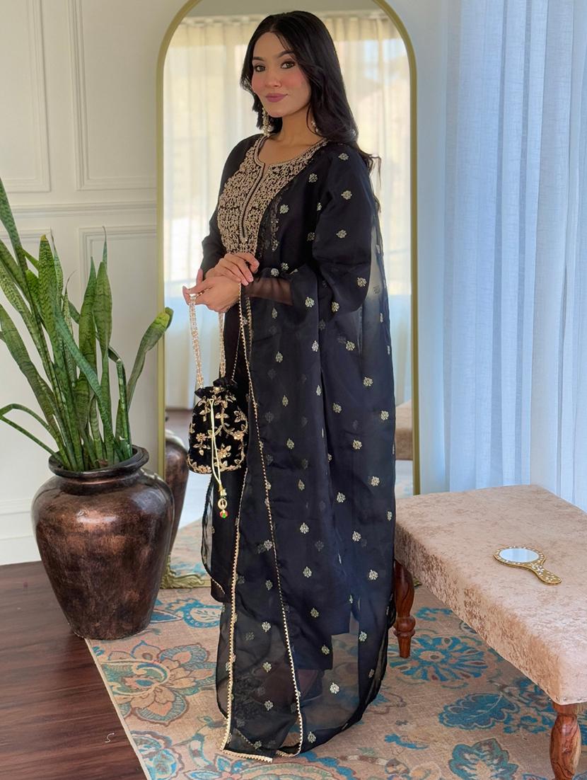women embroidered three quarter sleeve kurta pant with dupatta set - 22024886 - Standard Image - 2