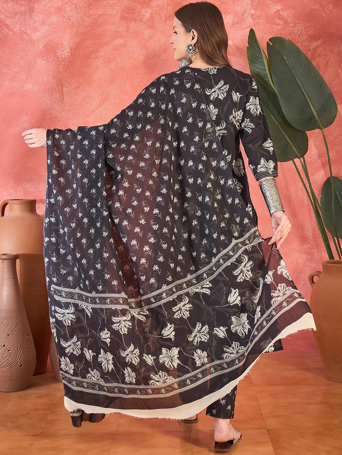 women floral three quarter sleeve kurta pant with dupatta set - 22026242 - Standard Image - 2