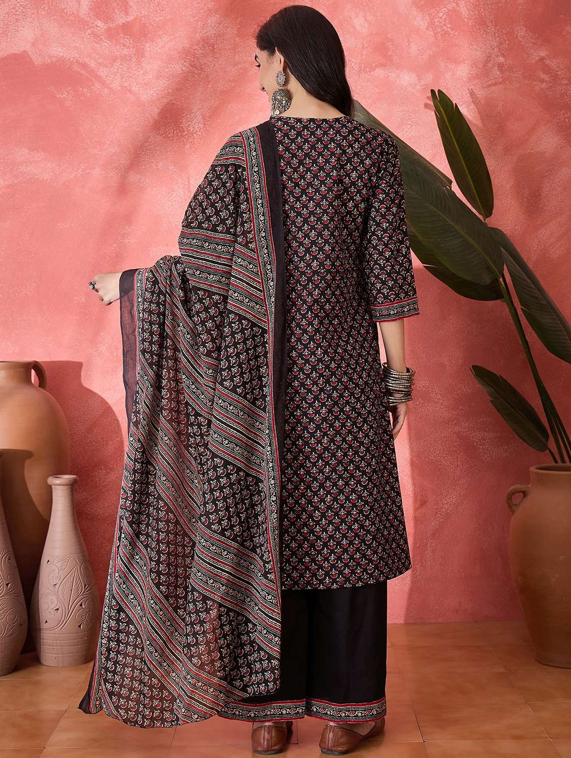 women printed three quarter sleeve kurta palazzo with dupatta set - 22026257 - Standard Image - 2