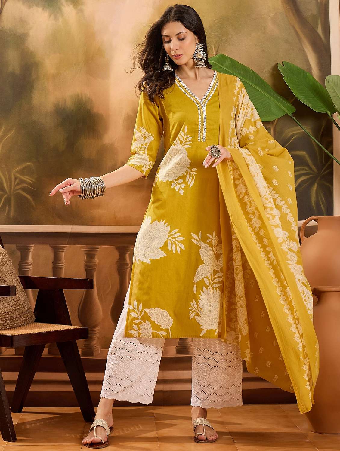 women floral printed three quarter sleeve kurta pant with dupatta set