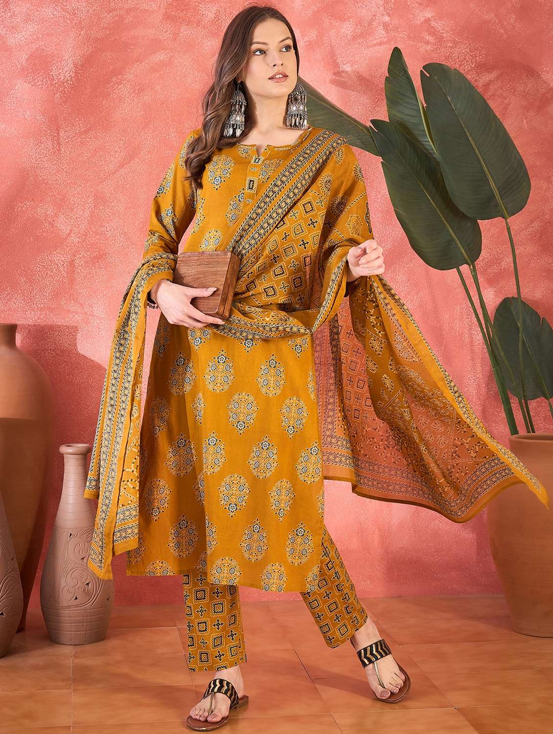 women floral printed three quarter sleeve kurta pant with dupatta set - 22026274 - Standard Image - 2