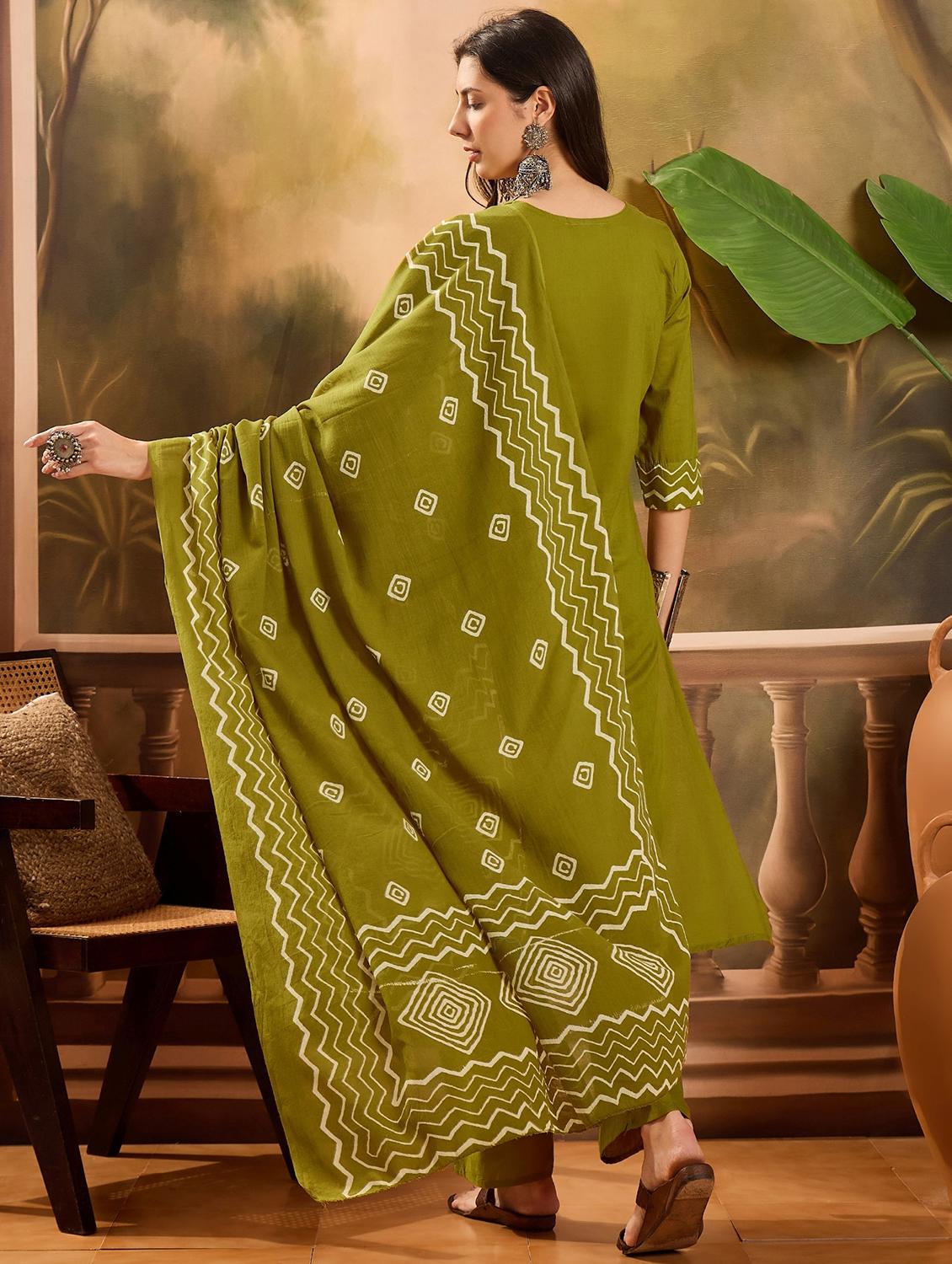 women printed three quarter sleeve kurta pant with dupatta set - 22026286 - Standard Image - 2