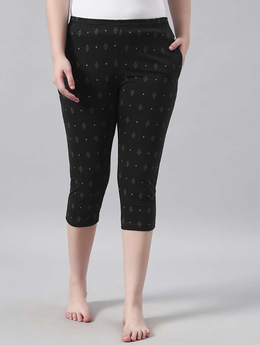 women printed mid rise slim fit capri