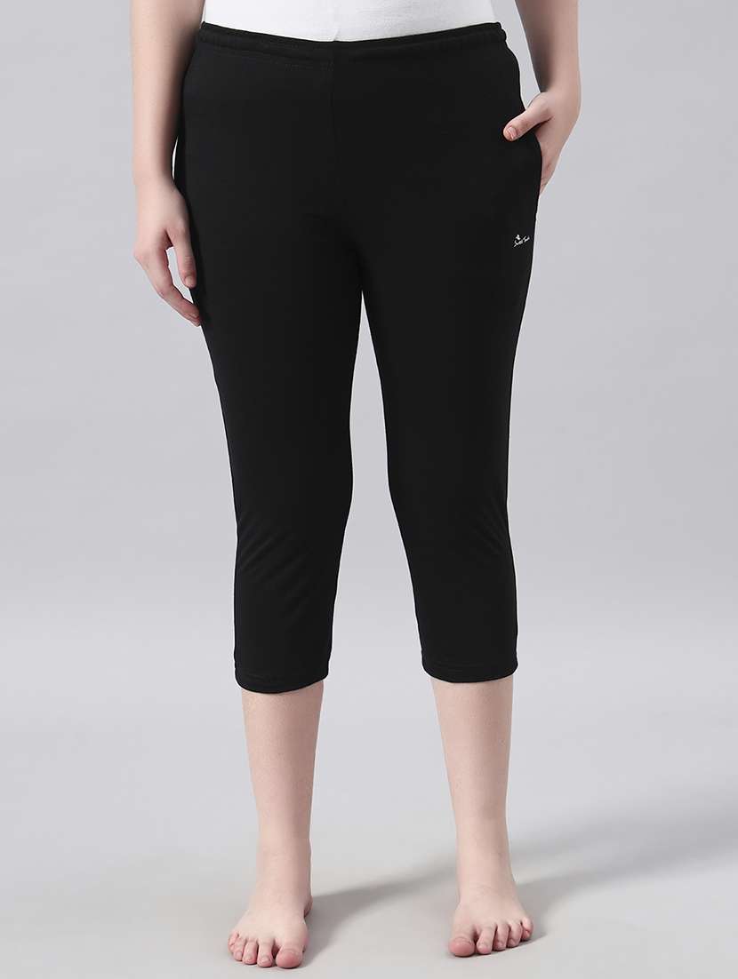 women solid mid rise capri