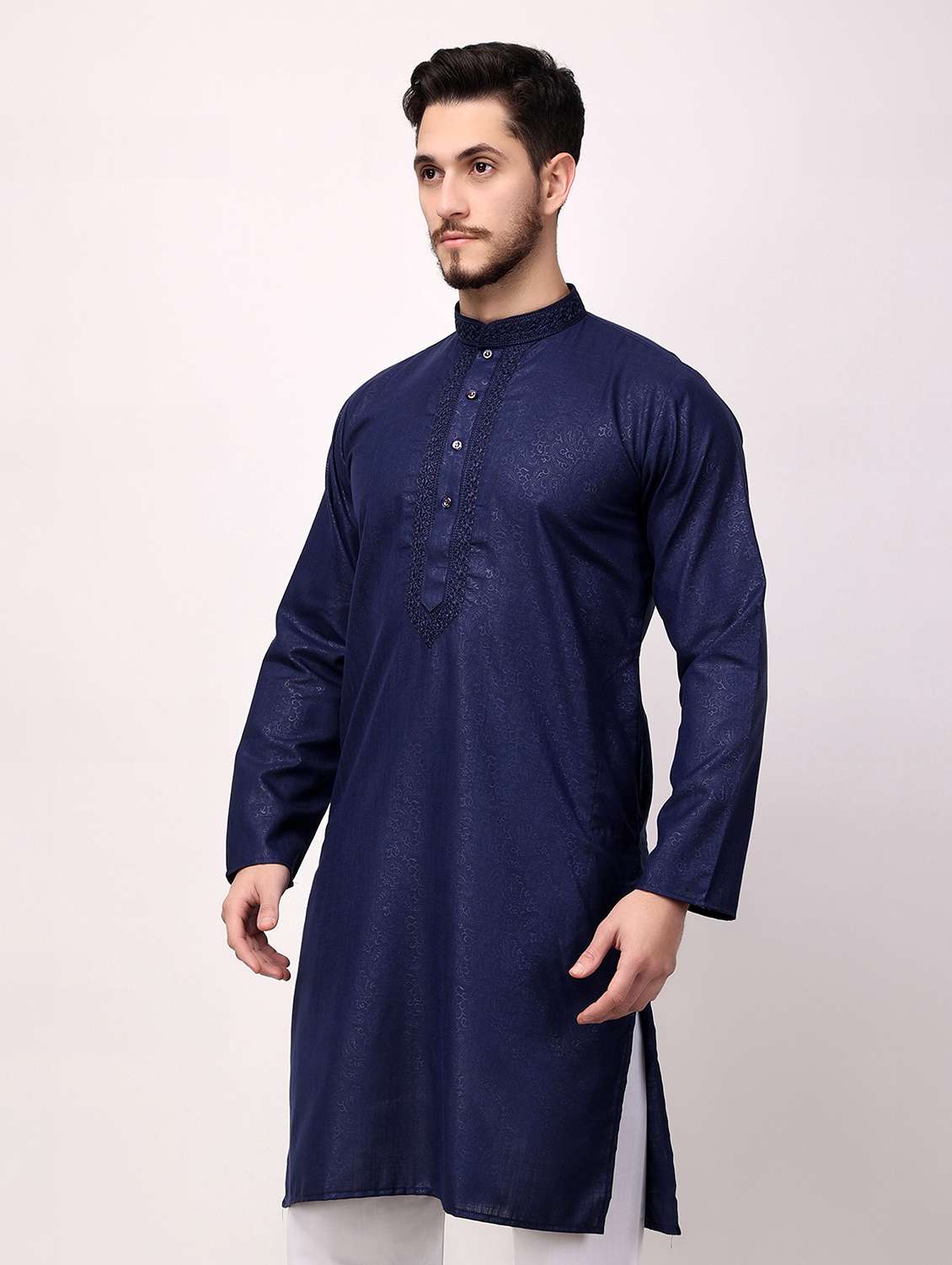 men solid mandarin neck long kurta - 22026638 - Zoom Image - 0
