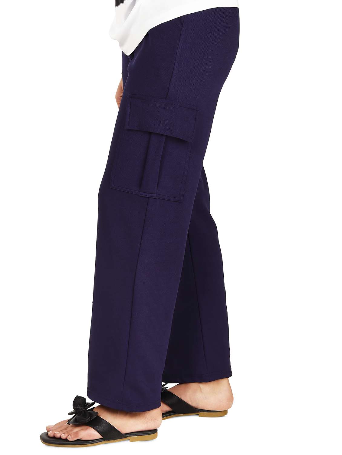 women solid mid rise relaxed fit cargo - 22027041 -  Standard Image - 2