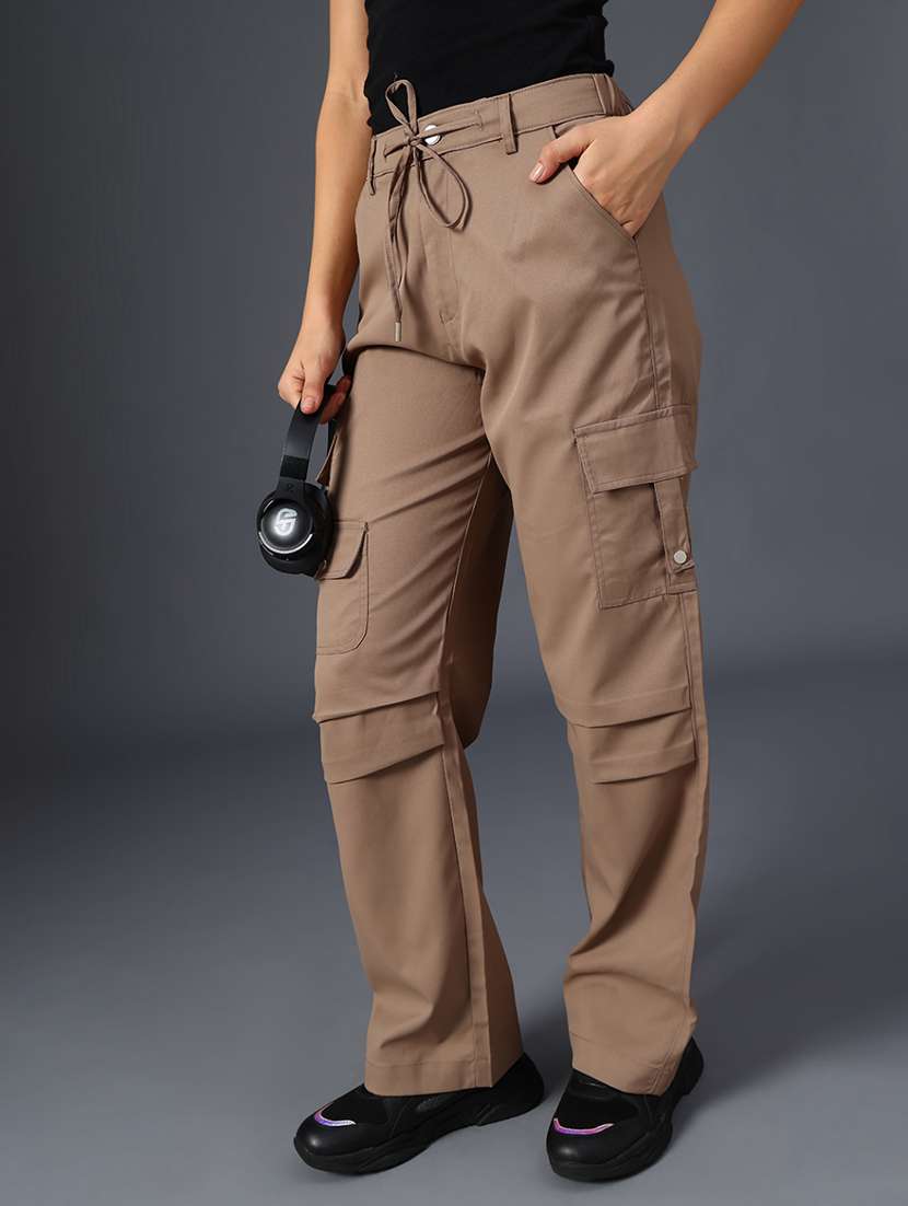women solid mid rise parachute pant