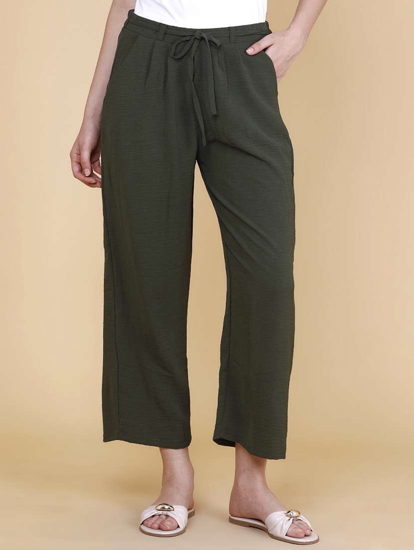 women solid mid rise straight trouser