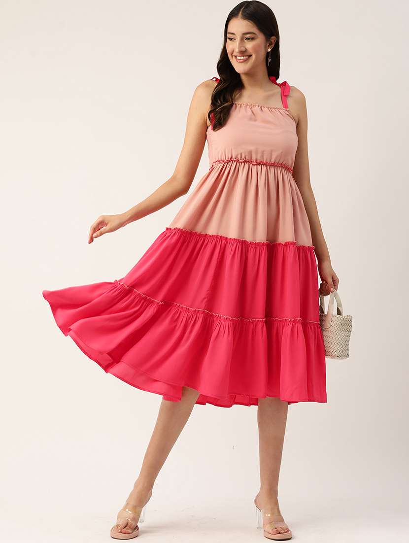 women color blocked shoulder strap tiered dress - 22028939 - Zoom Image - 0