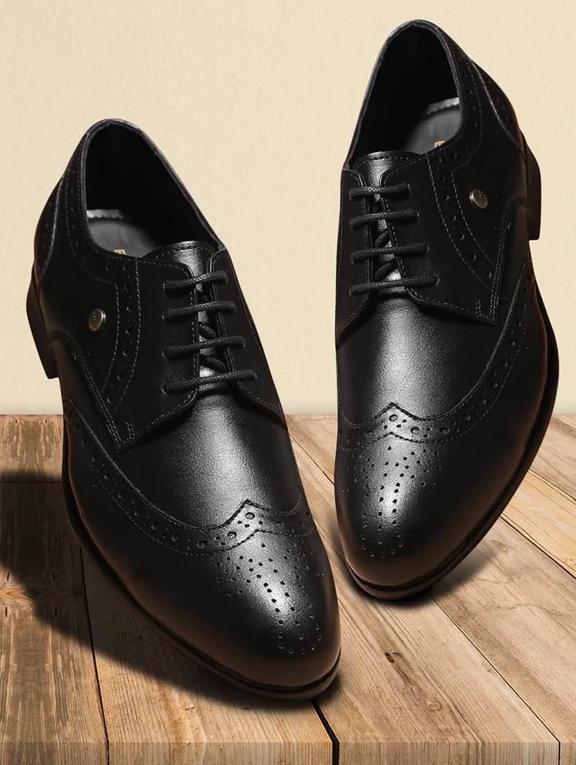 men black lace-up brouge