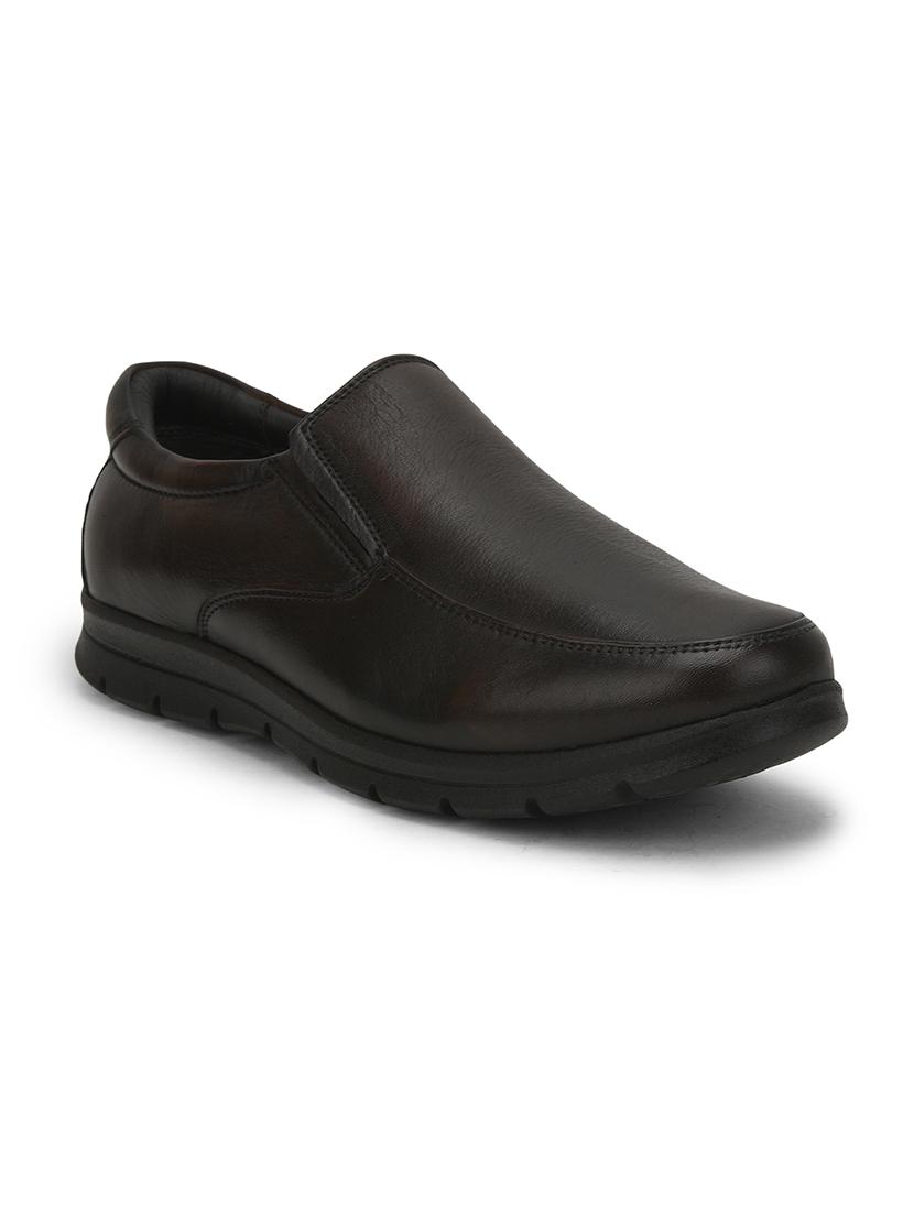 men solid slip on formal shoes - 22029238 - Zoom Image - 0