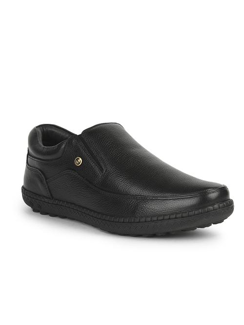 men solid slip on formal shoes - 22029239 -  Standard Image - 0