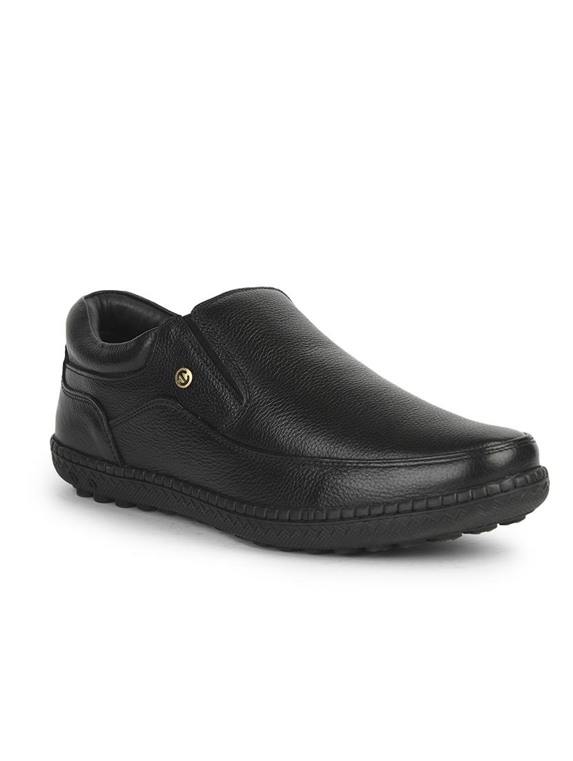 men solid slip on formal shoes - 22029239 -  Zoom Image - 0