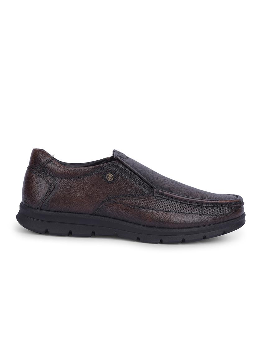 men solid slip on formal shoes - 22029242 - Standard Image - 2