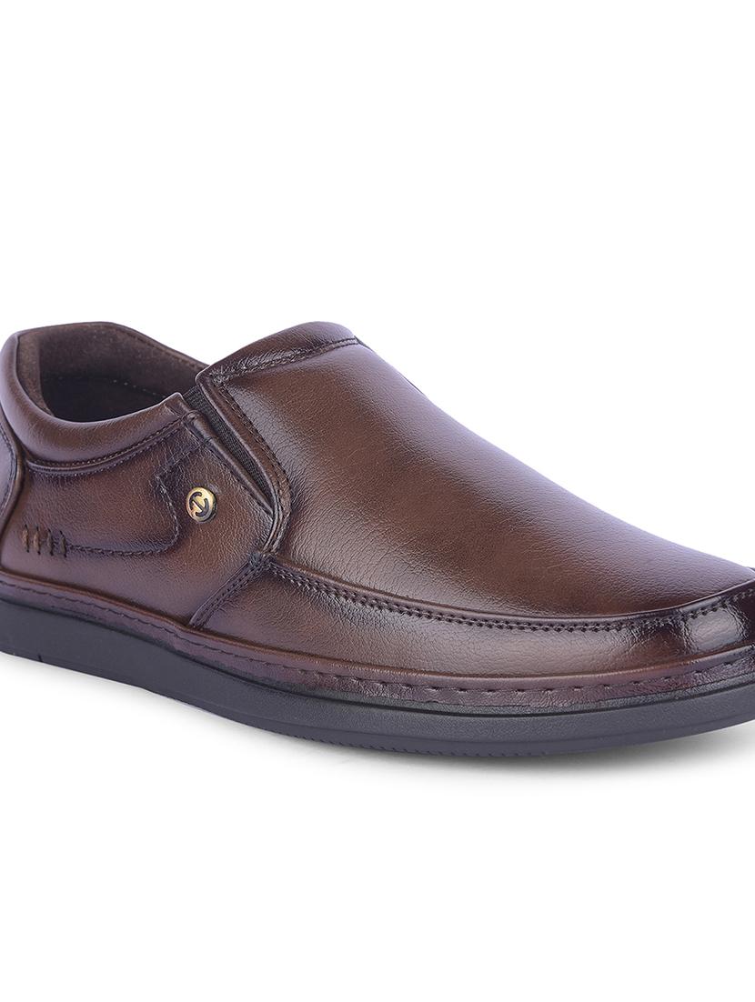 men solid slip on formal shoes - 22029246 - Standard Image - 2