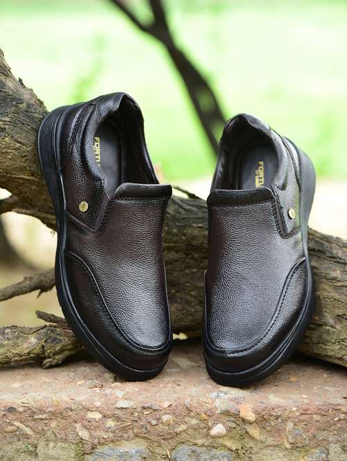 men solid slip on formal shoes - 22029255 - Standard Image - 0