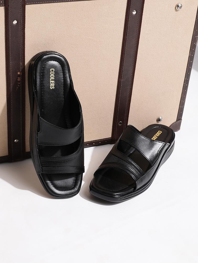 men solid slip on sandal - 22029259 - Zoom Image - 0